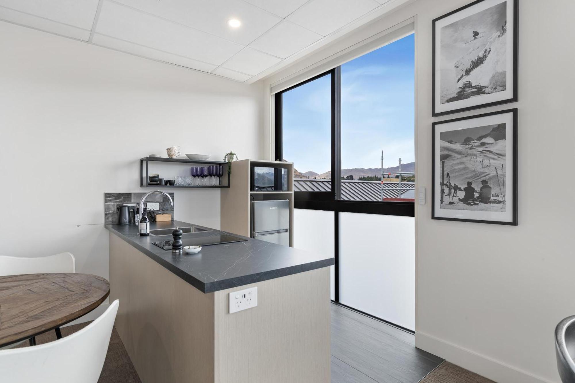 12Th Avenue Suites Queenstown Exteriör bild